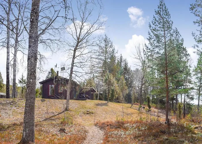 2 Bedroom Beautiful In Casa de Férias