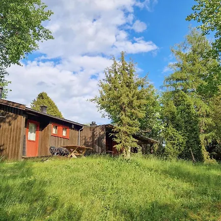 2 Bedroom Beautiful In Prázdninový dům *